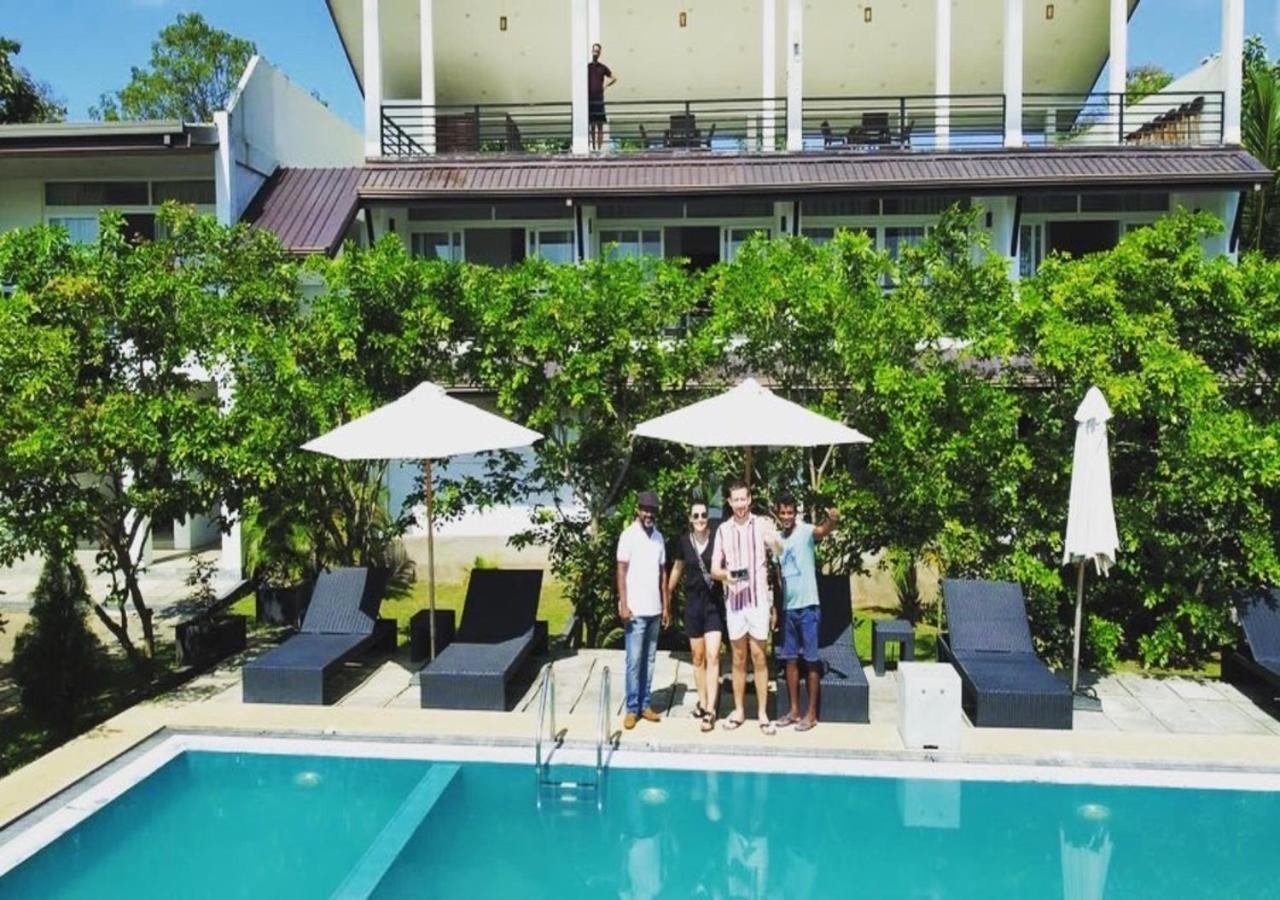 Hotel Atteriya Sigiriya Esterno foto