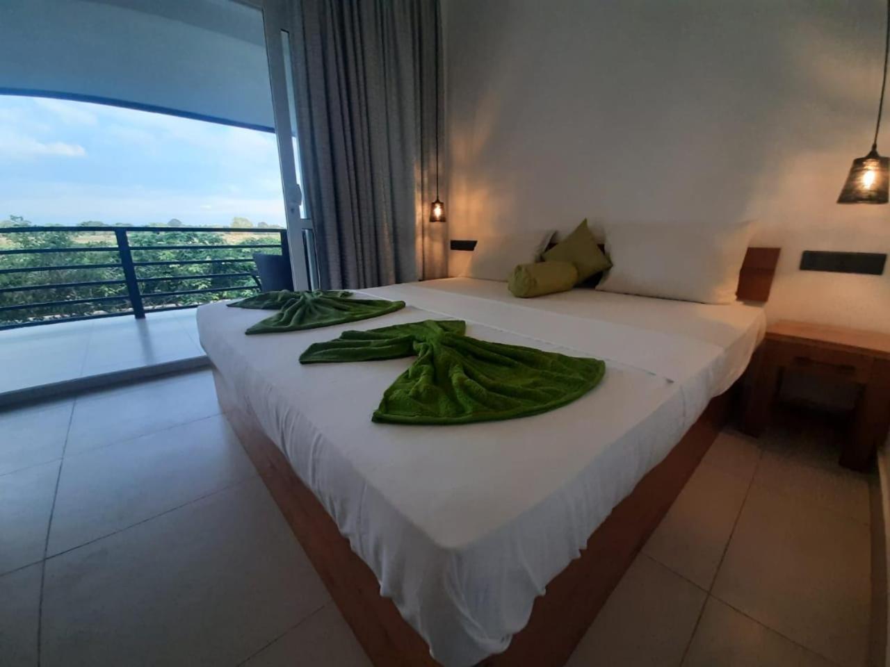 Hotel Atteriya Sigiriya Esterno foto